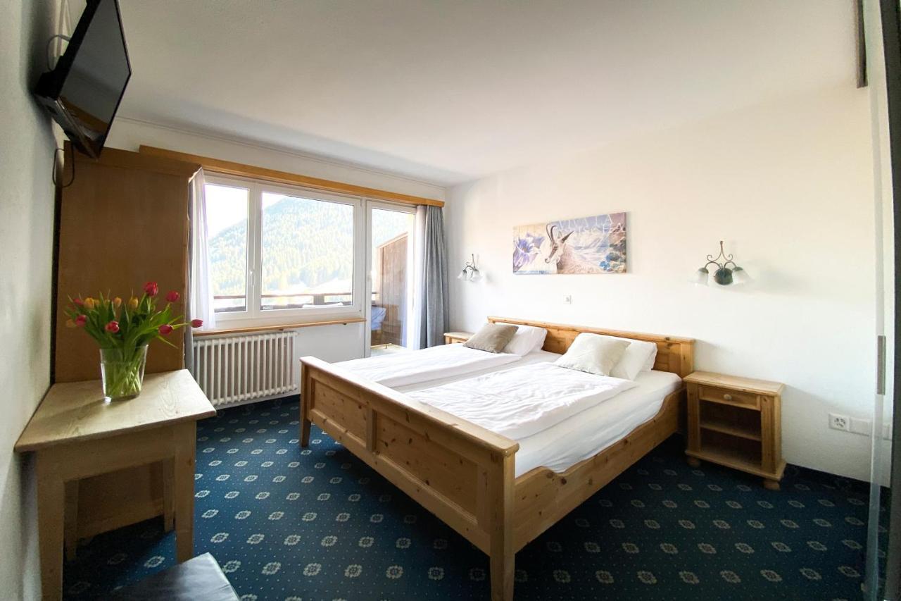 Cresta Hotel
